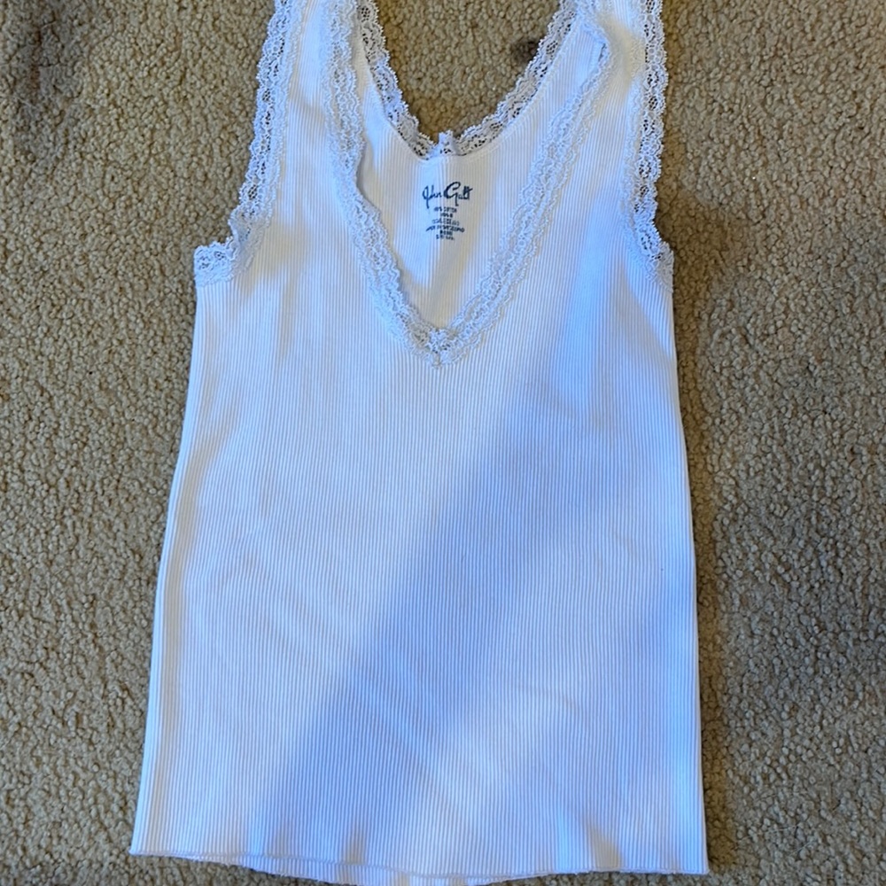 Brandy Melville Ronny V-Neck Lace Tank